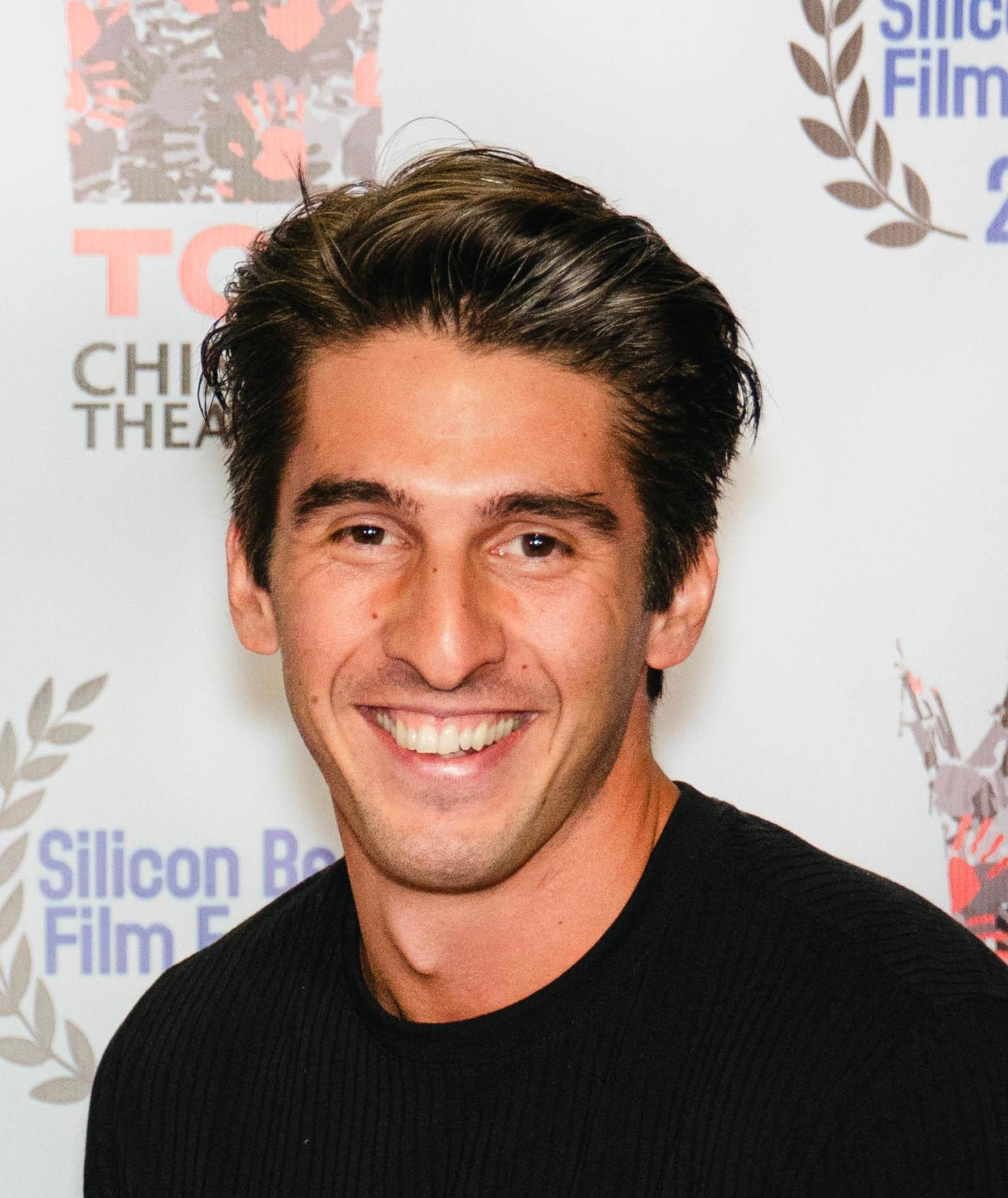 actor Paul Santoli large photo