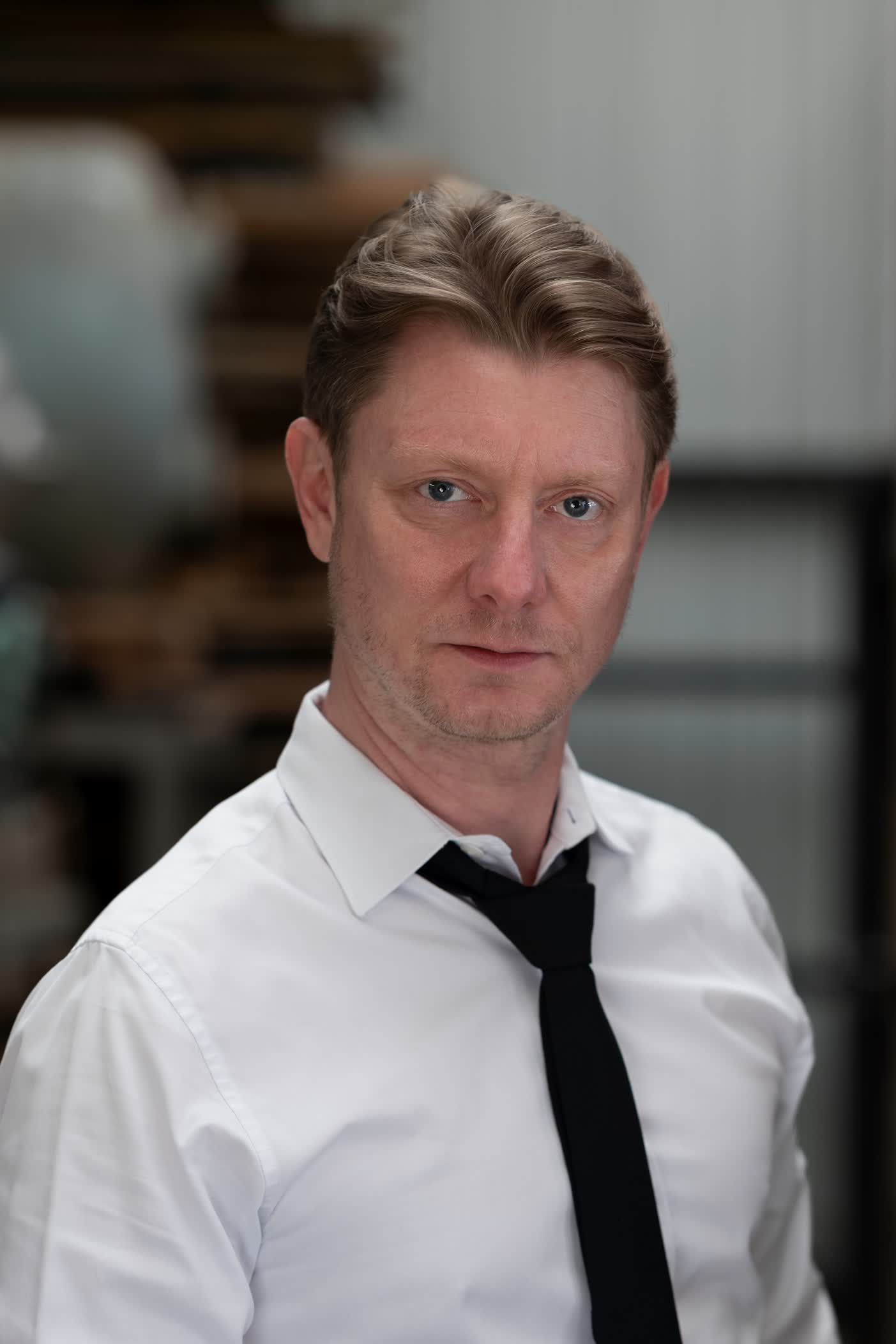 actor Ray Douglas large photo