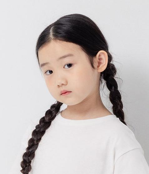 actor Nina Ye large photo