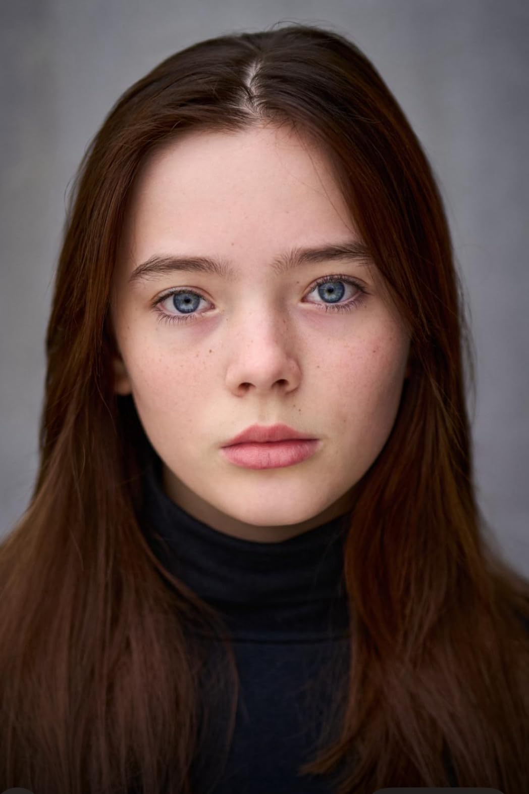 actor Ava Petsch large photo