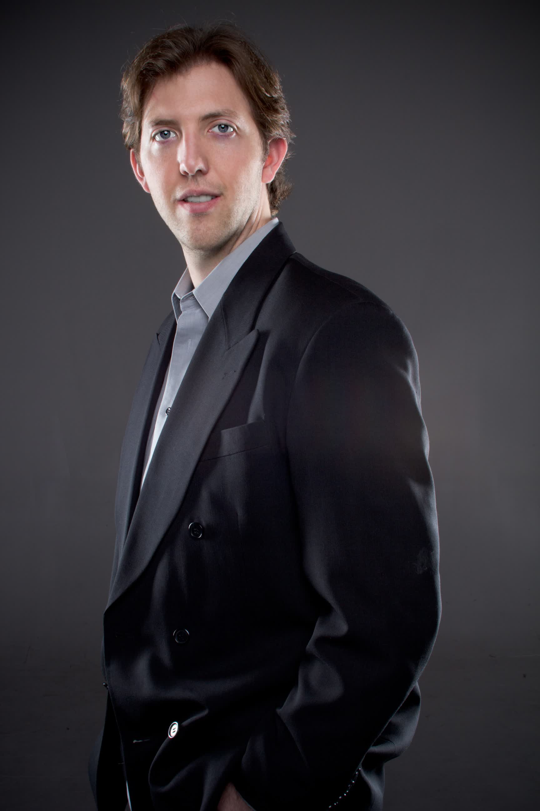 actor Bradford Hill large photo