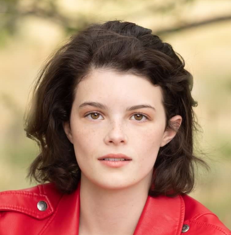 actor Kate Kaemmerling large photo