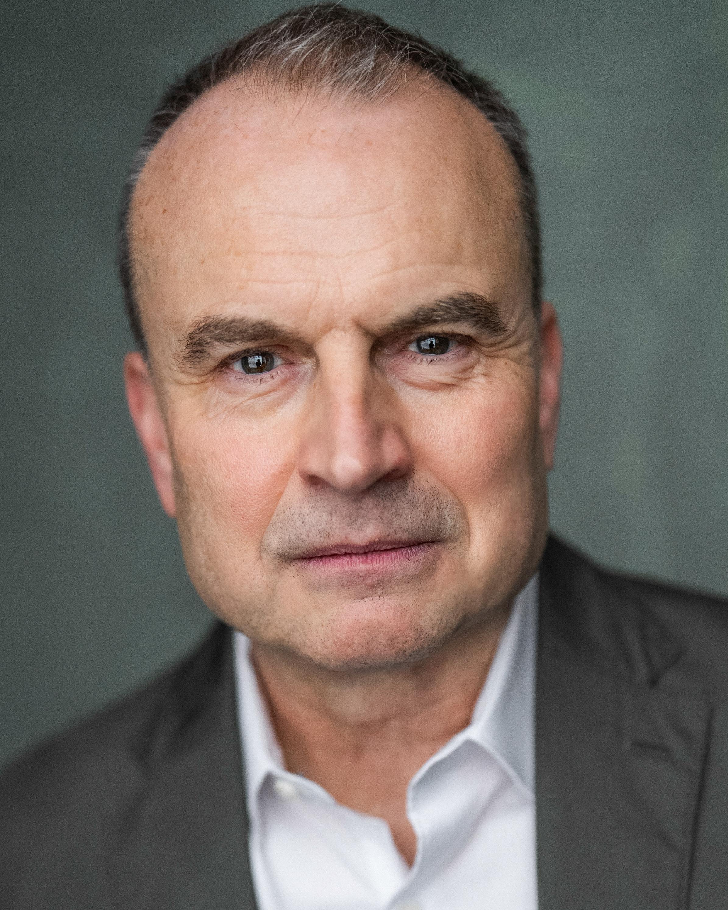 actor Jeremy Drakes large photo