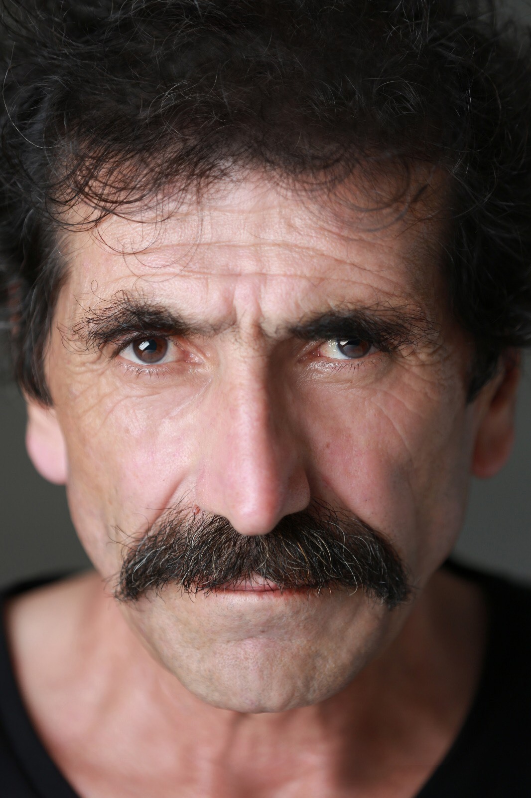 actor Yasar Karakulak large photo