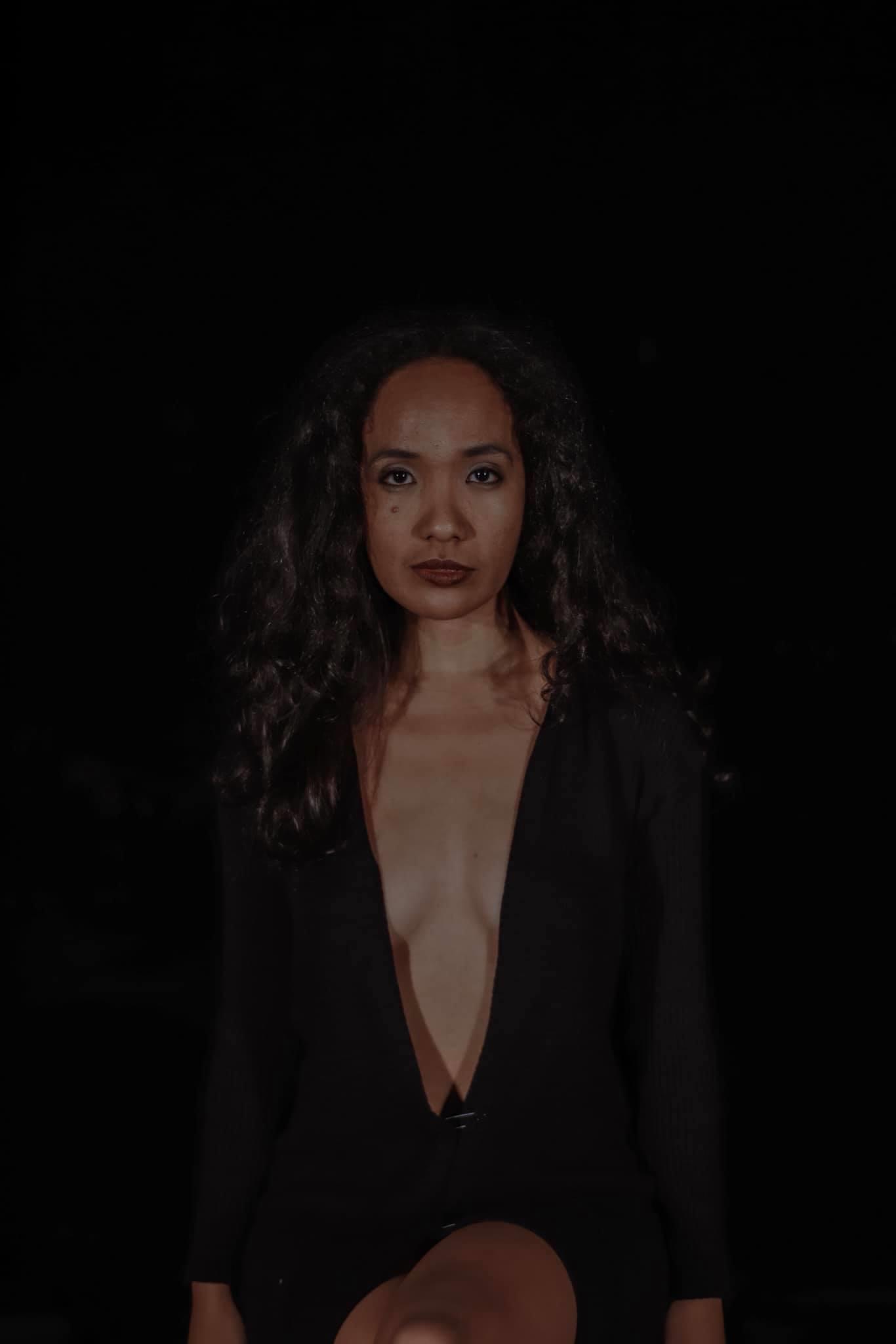 actor Opaline Santos large photo