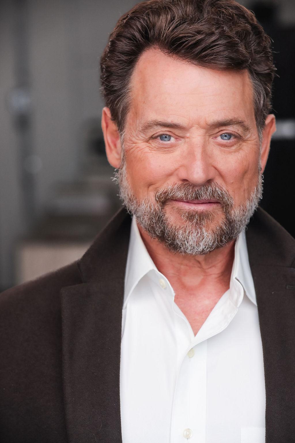 actor Stephen Spencer large photo