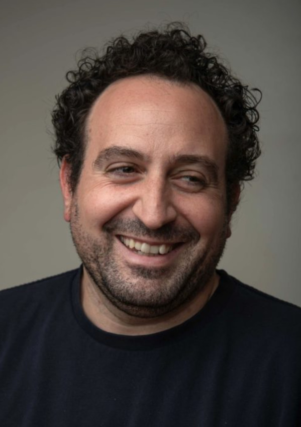 actor Ary Gabison large photo