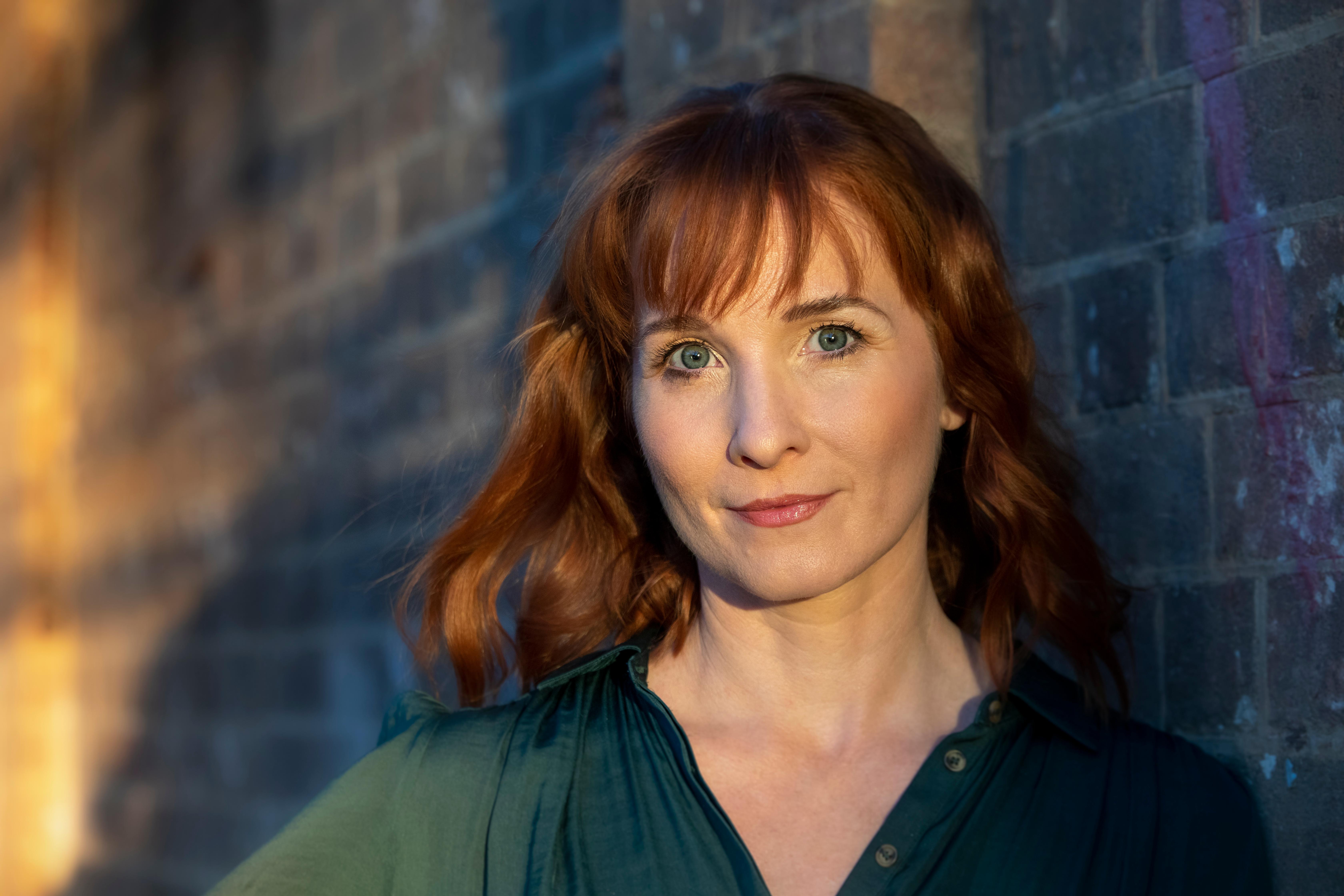 actor Helen Cassidy large photo