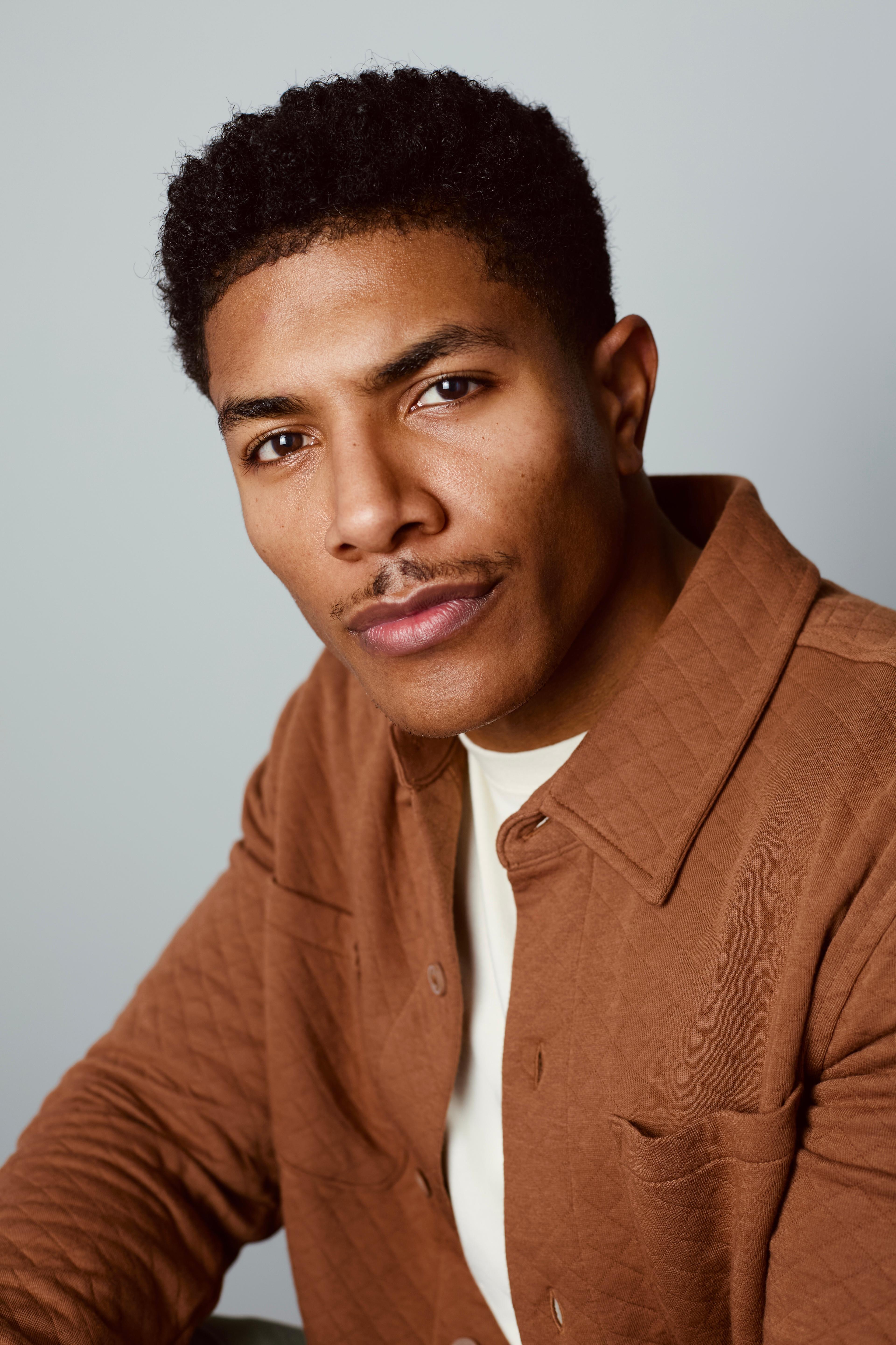 actor Xavier Avila large photo