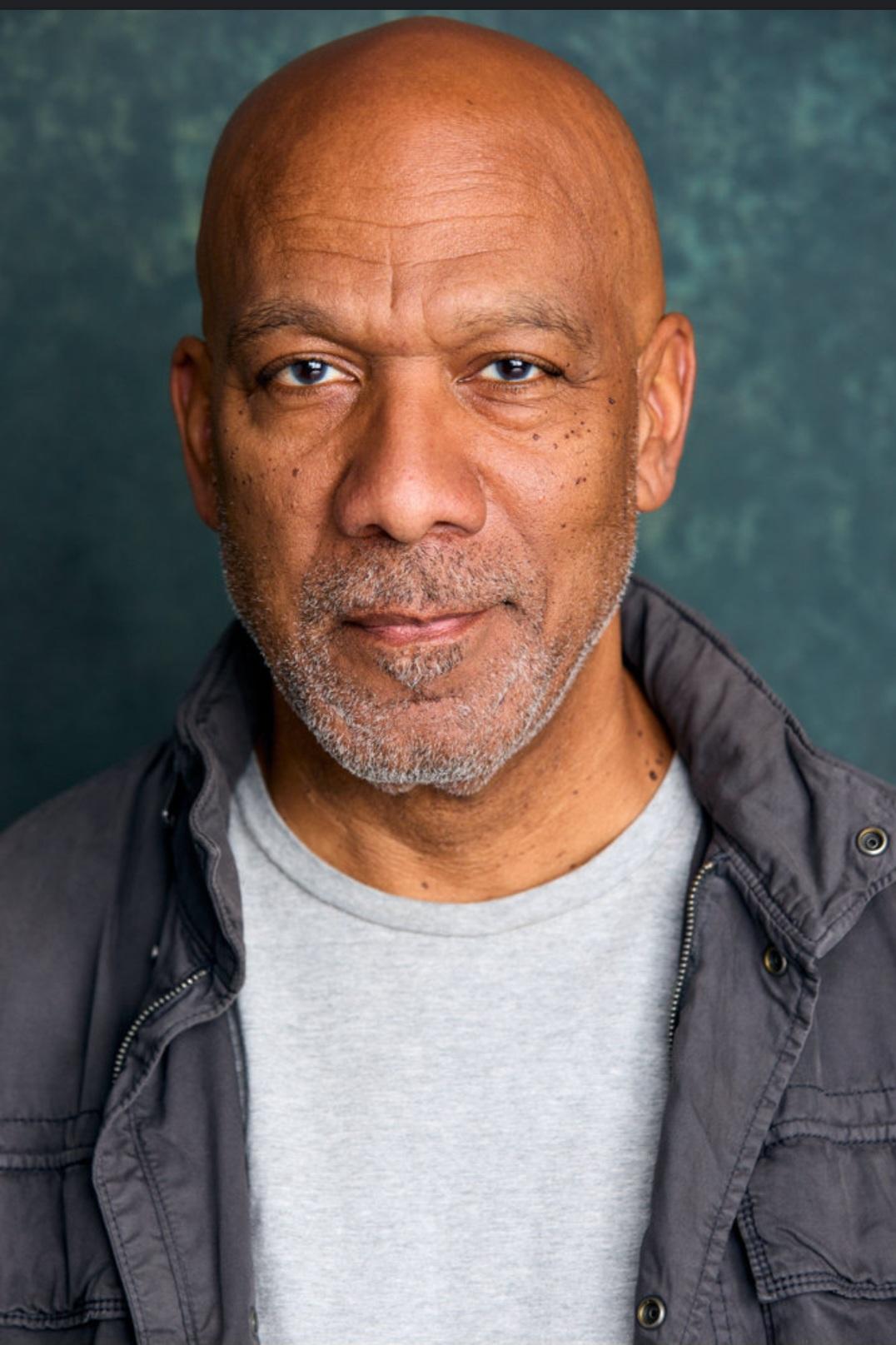 actor Byron McIntyre large photo