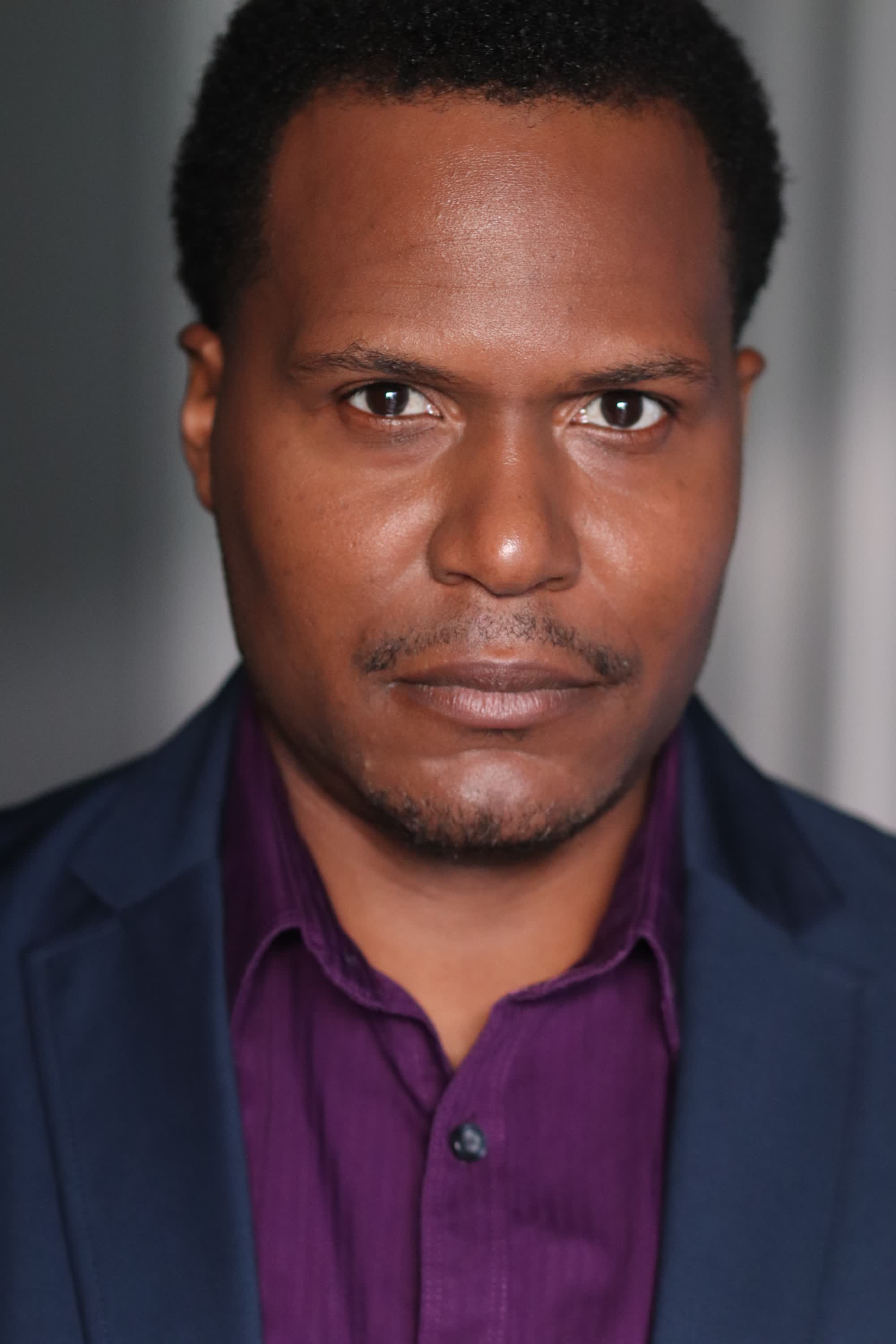 actor Craig Elliott Williams large photo