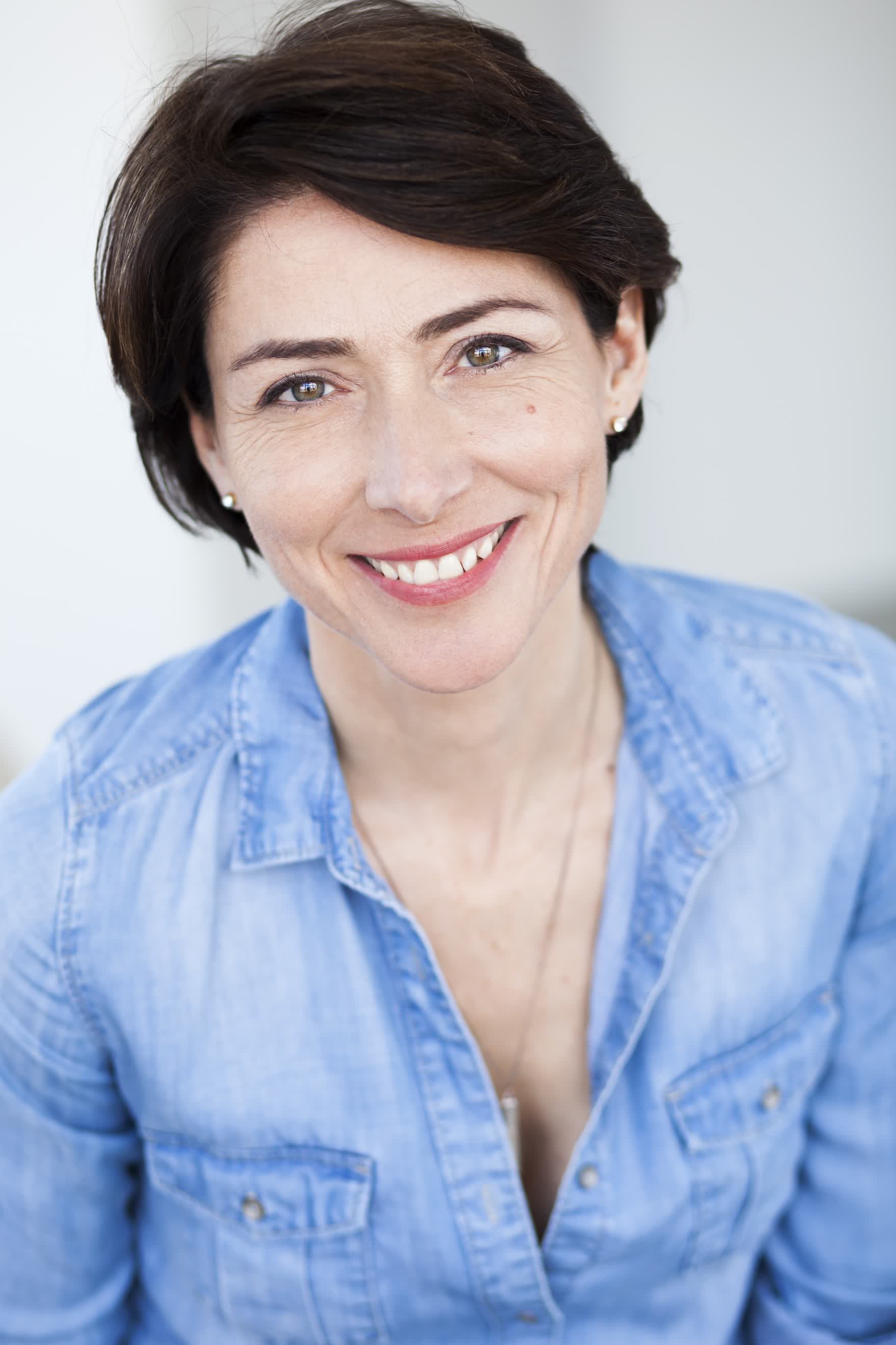 actor Nathalie Cavezzali large photo