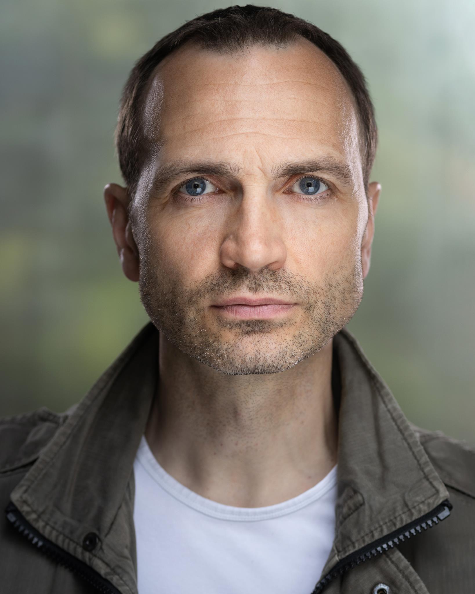 actor Andrew Fitch large photo