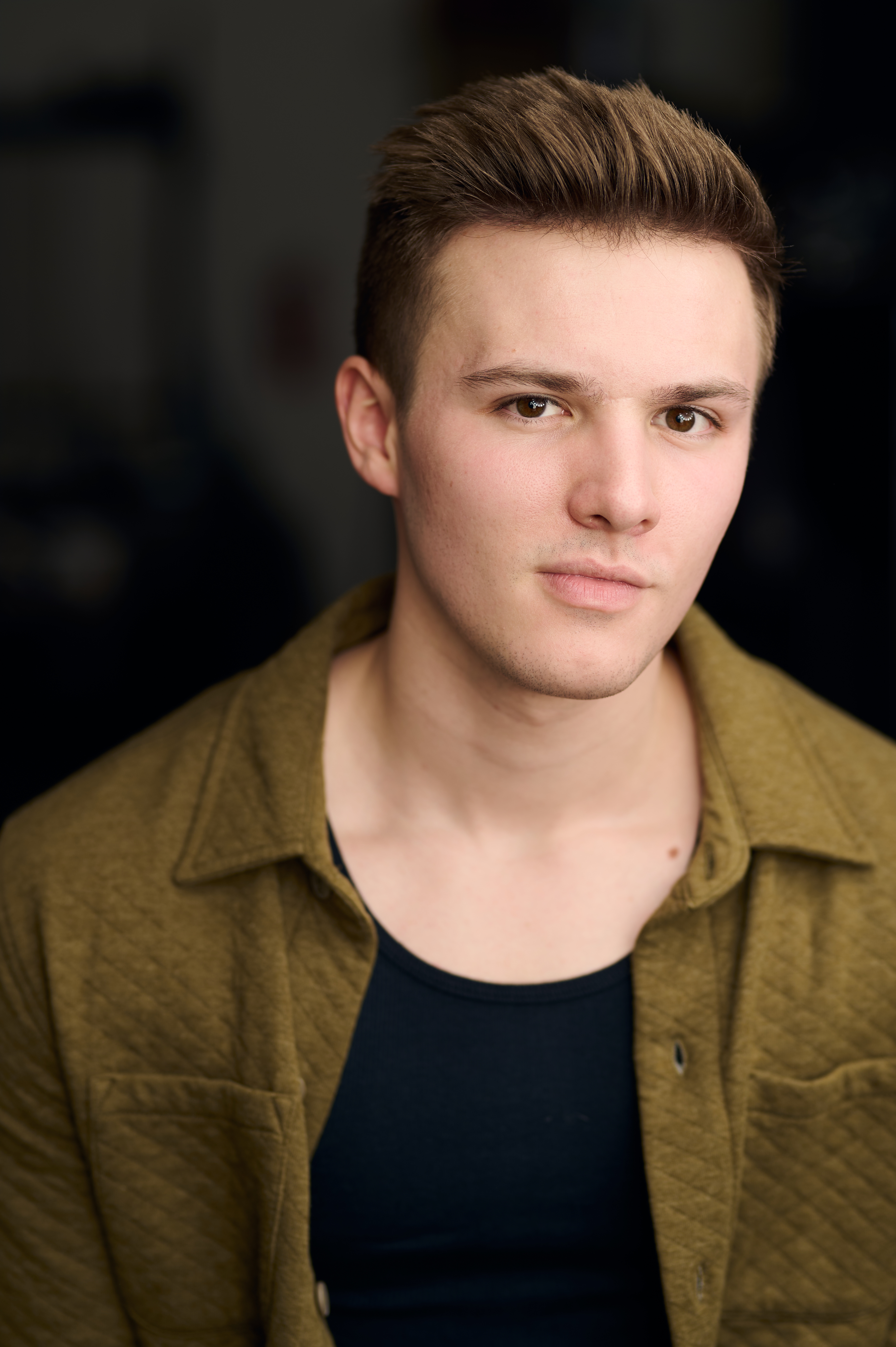 actor Thomas Whitcomb large photo