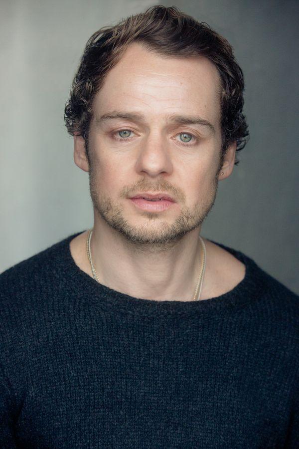 actor Alex Waldmann large photo