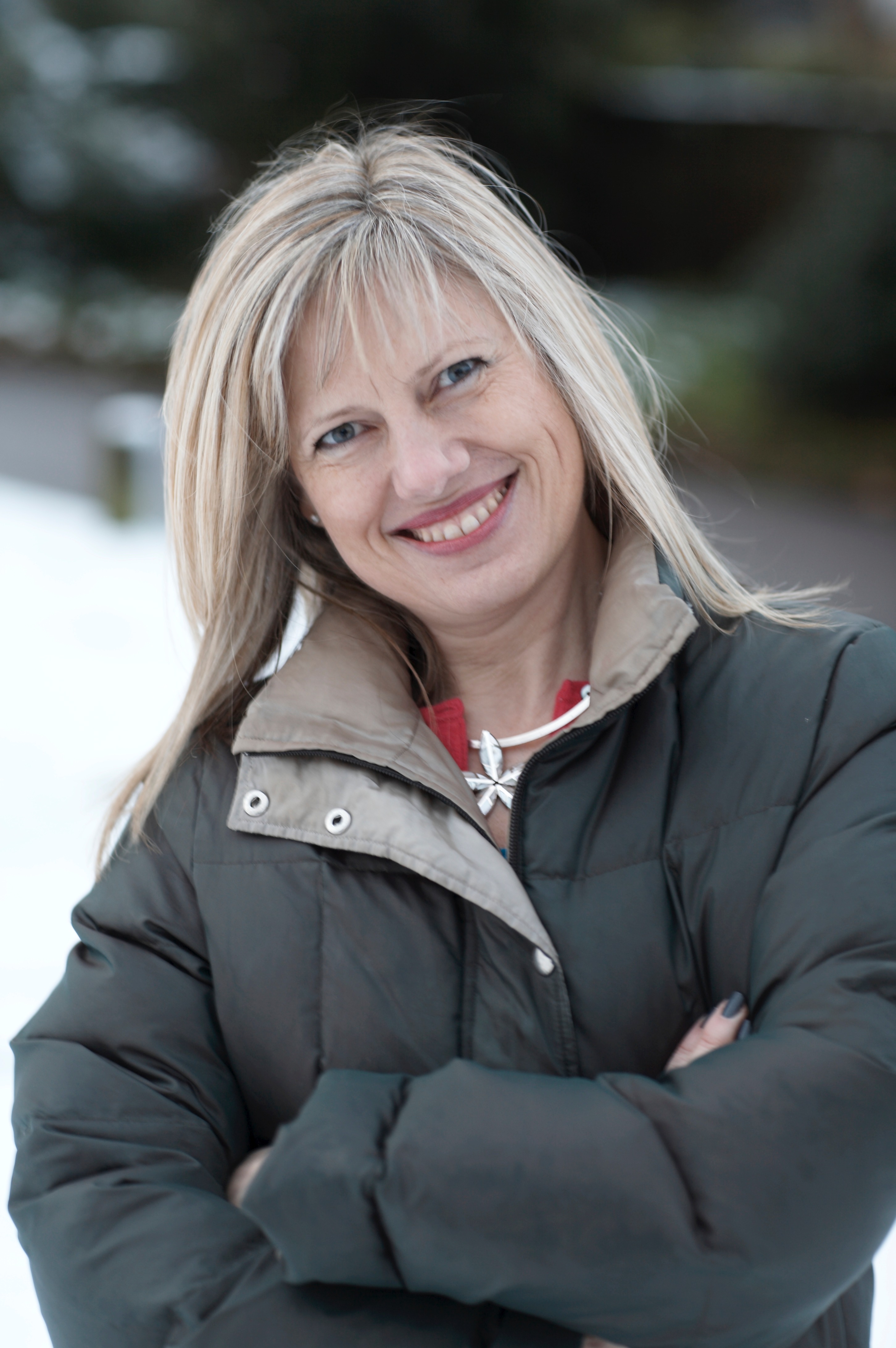 actor Sara Jordan large photo