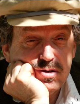 actor Dominique Courait large photo