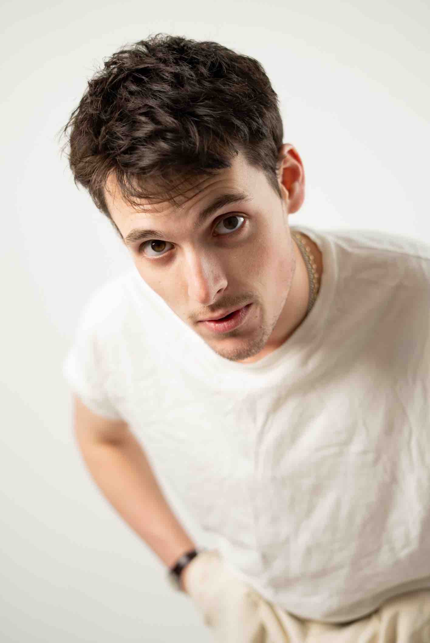 actor Eli Kollman large photo