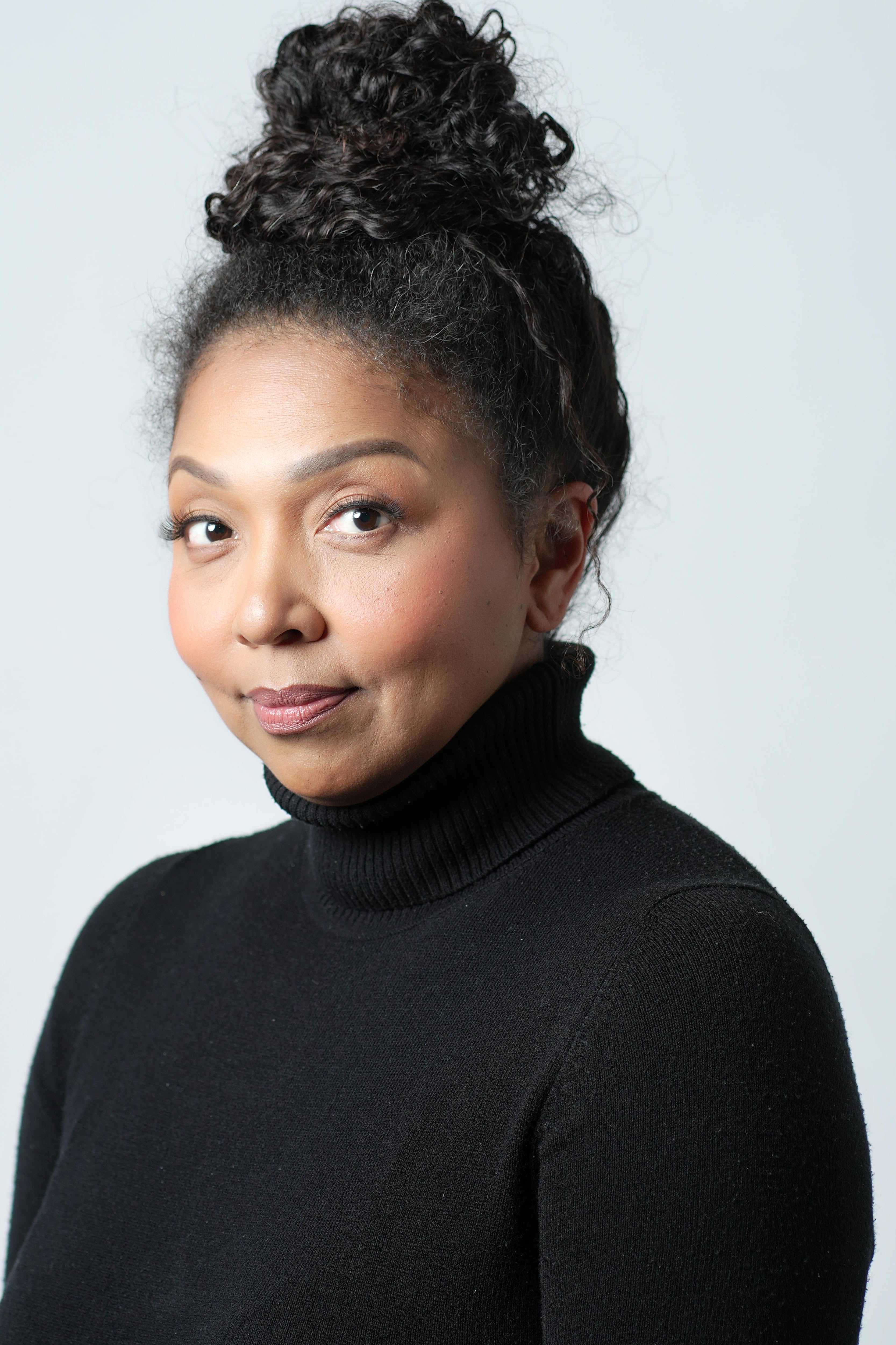 actor Leilani Smith large photo