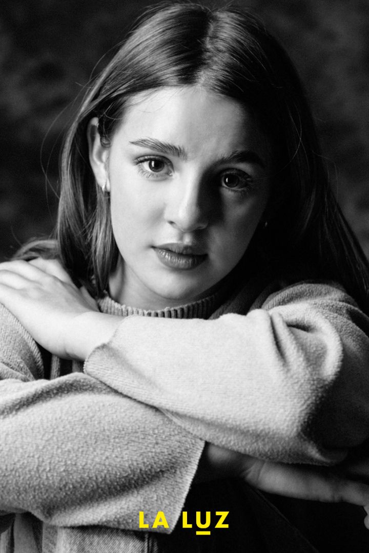 actor Alondra Valenzuela large photo