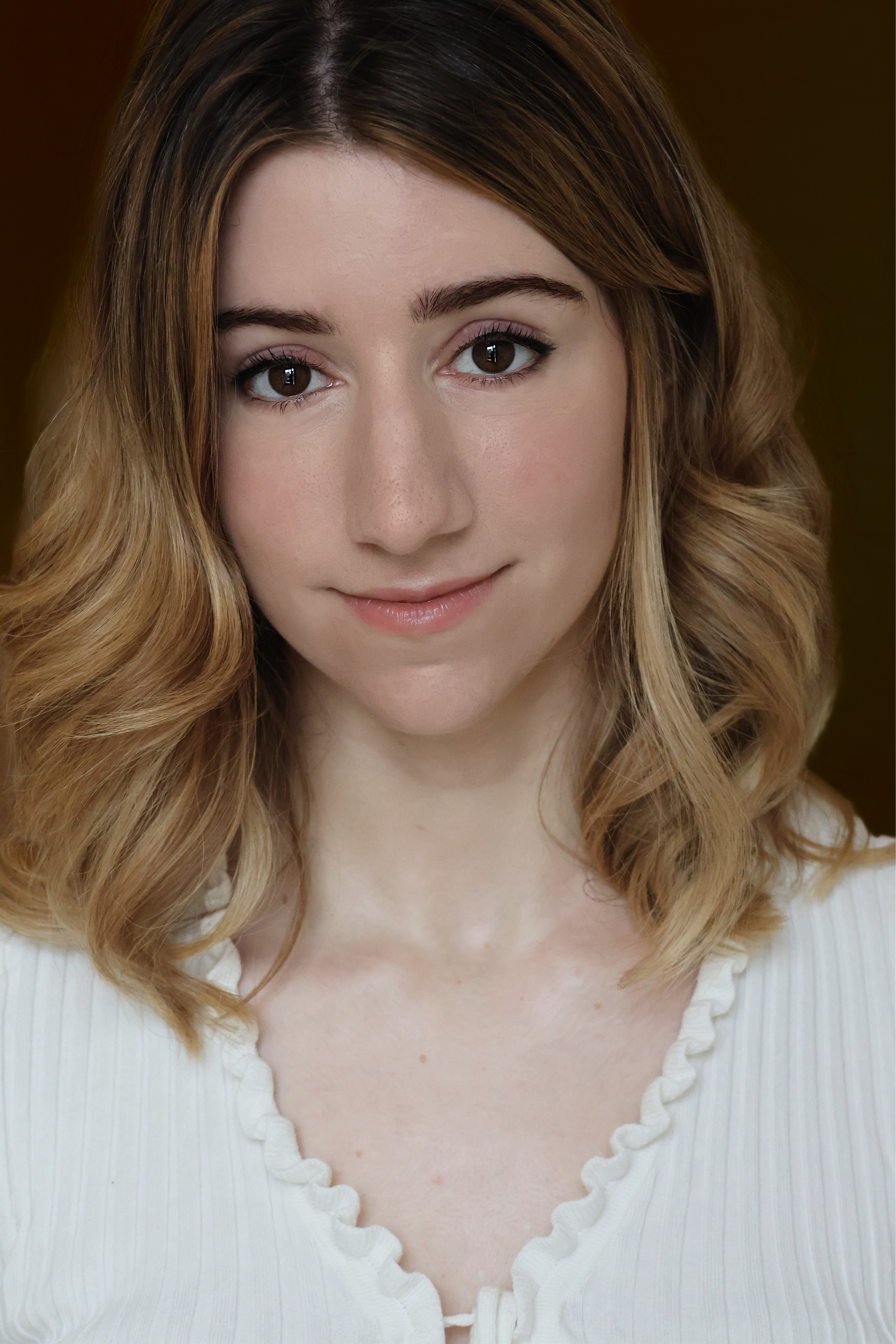 actor Cayla Berejikian large photo