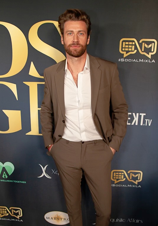 actor Mathieu Szymkowiak large photo