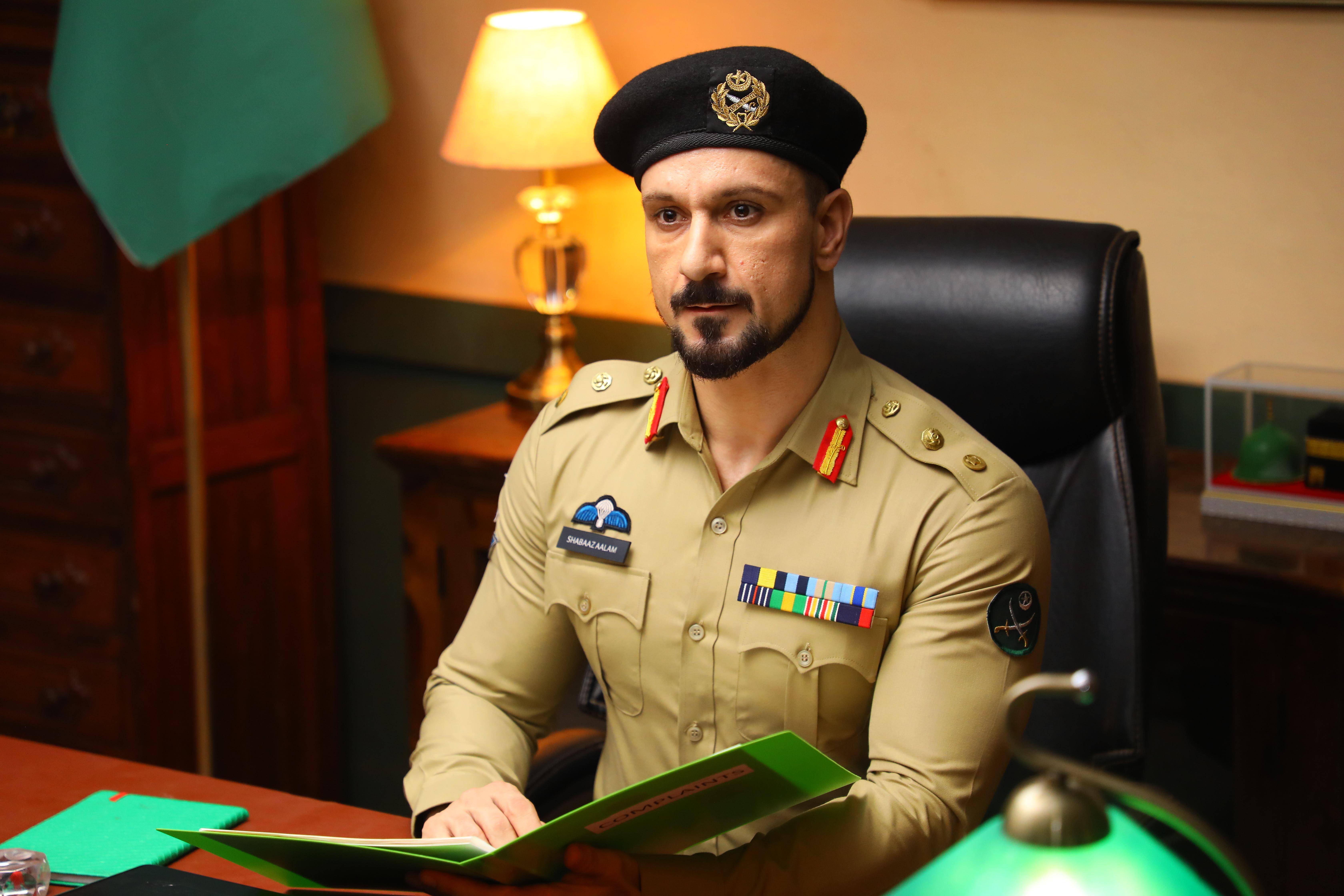 actor Danish Bhatt large photo