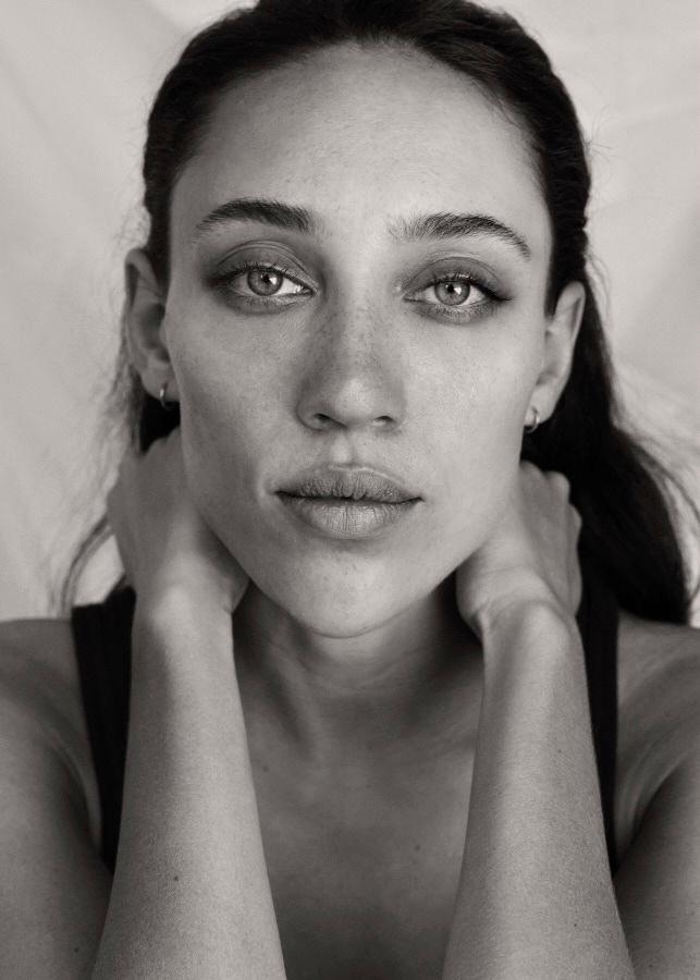 actor Isabella Bucceri large photo