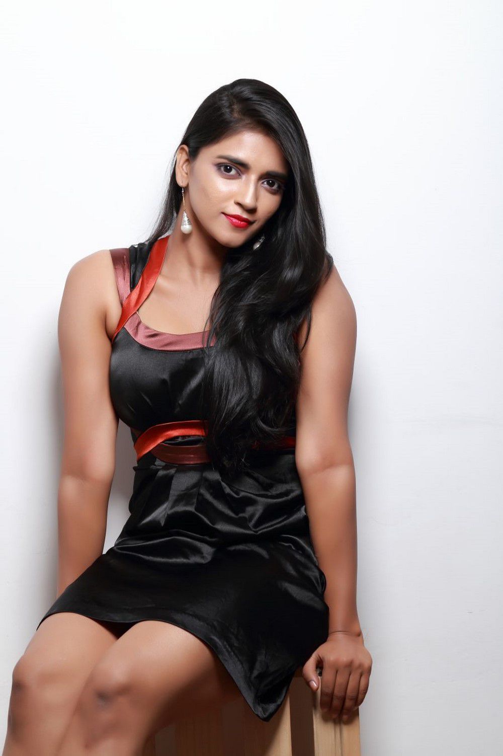 actor Vasundhara Kashyap large photo