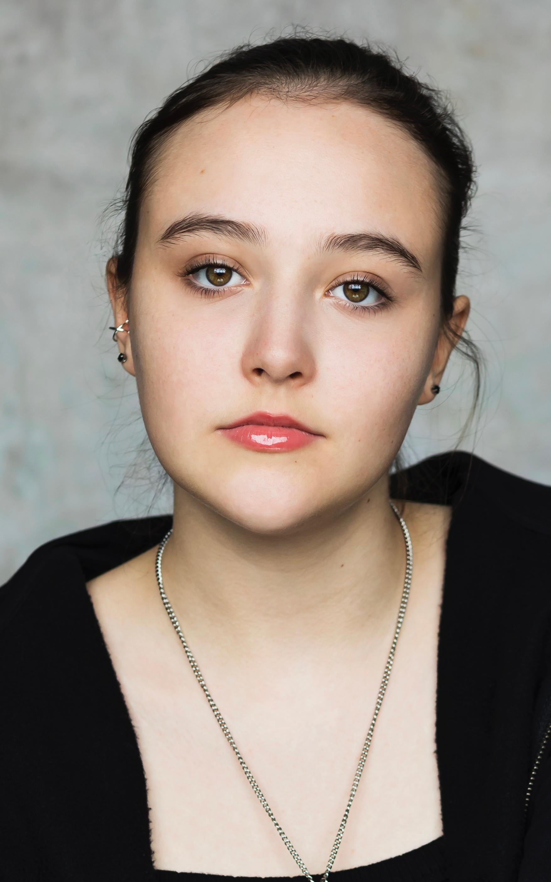 actor Élia St-Pierre large photo