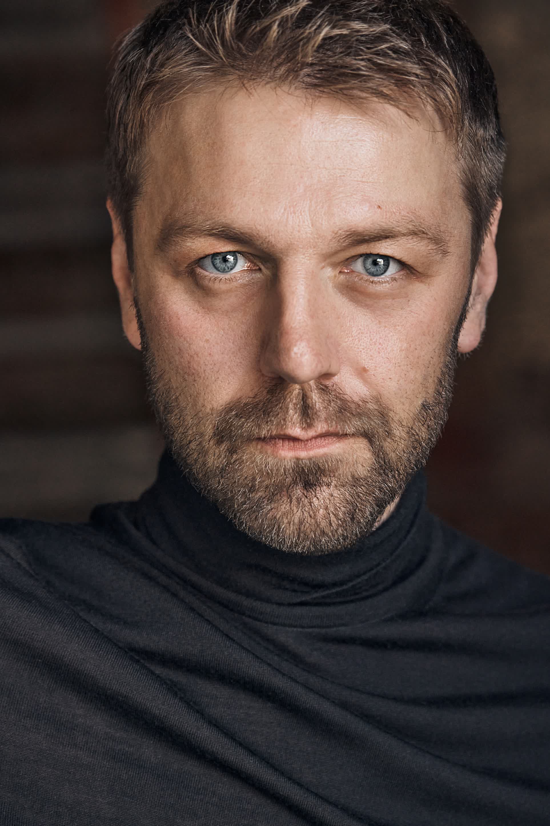actor Sacha Seberg large photo