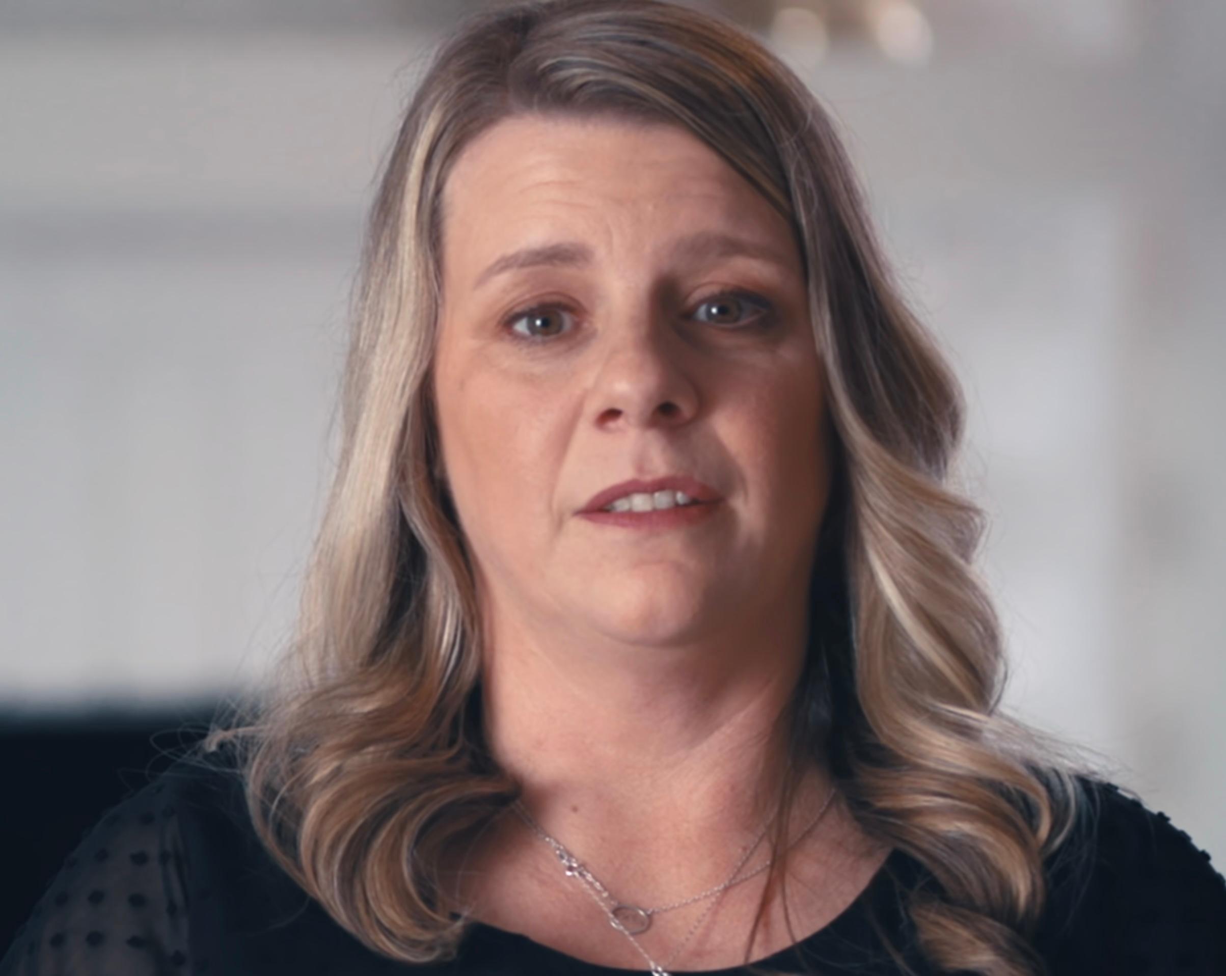 actor Nichole Schmidt large photo