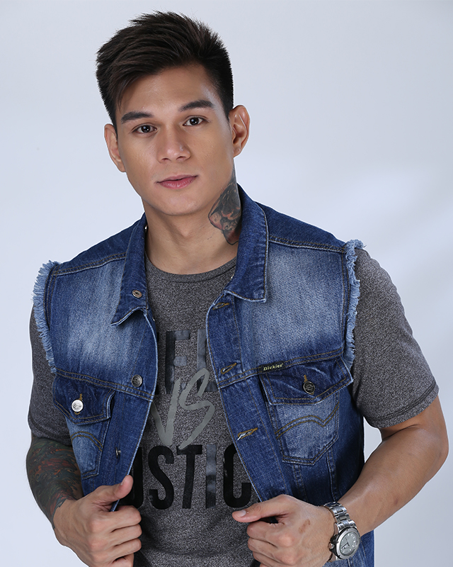 actor Zeus Collins large photo