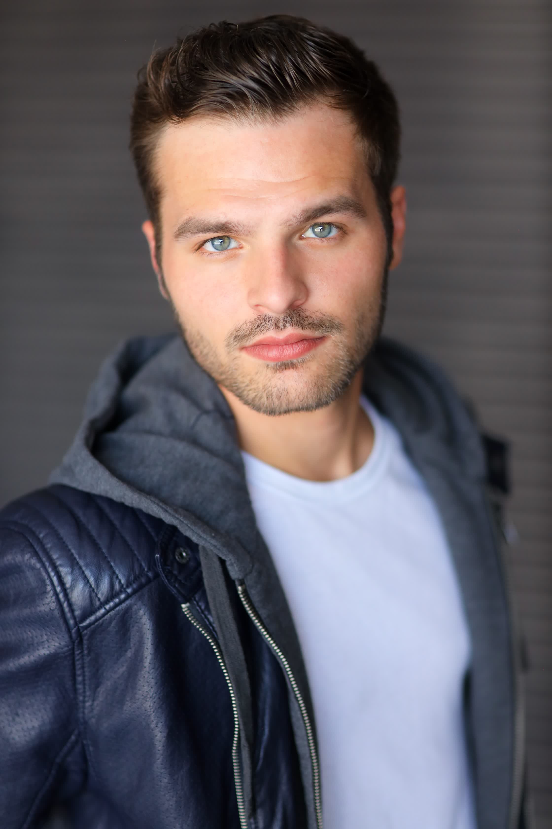 actor Chase Walker large photo