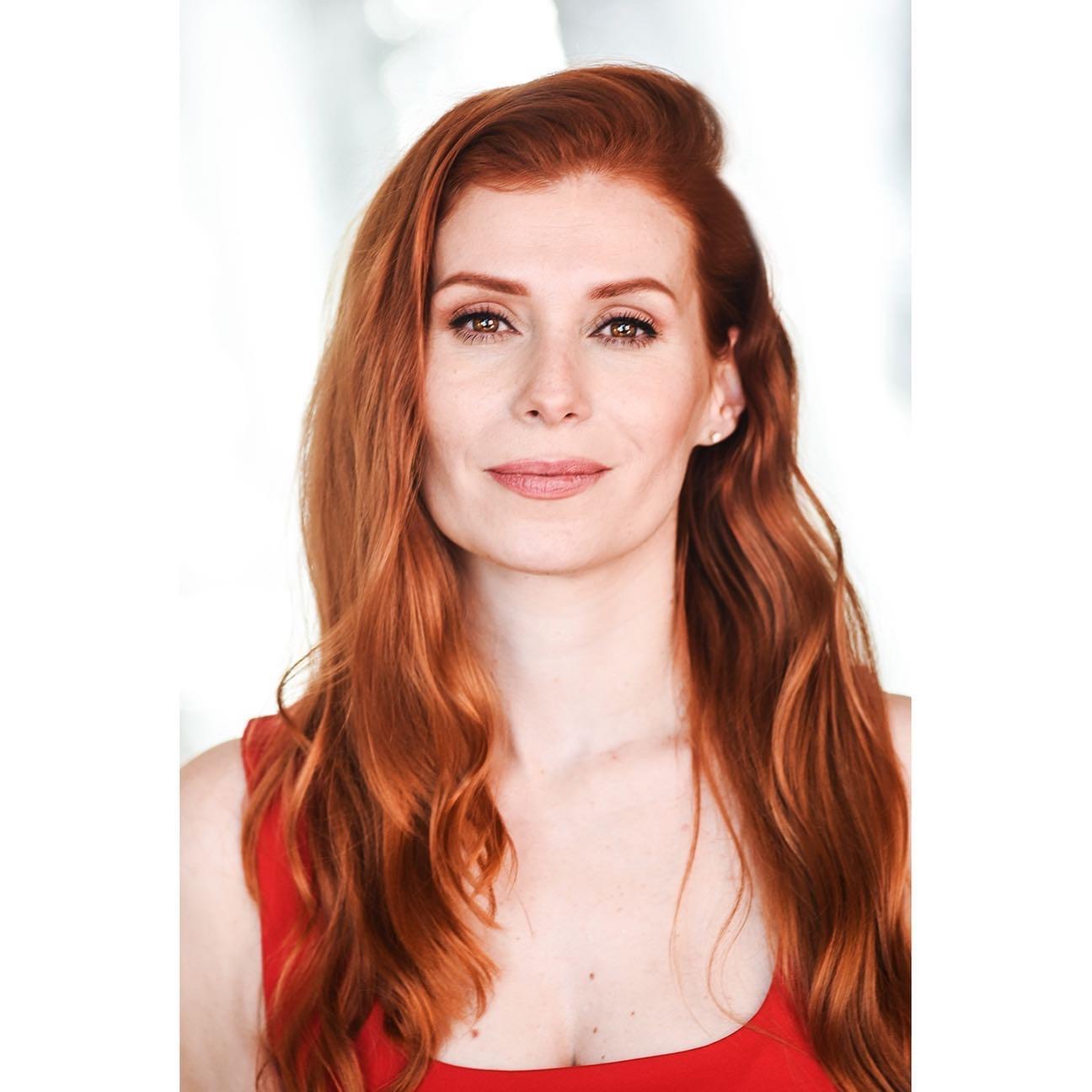 actor Lina Yakovlieva large photo