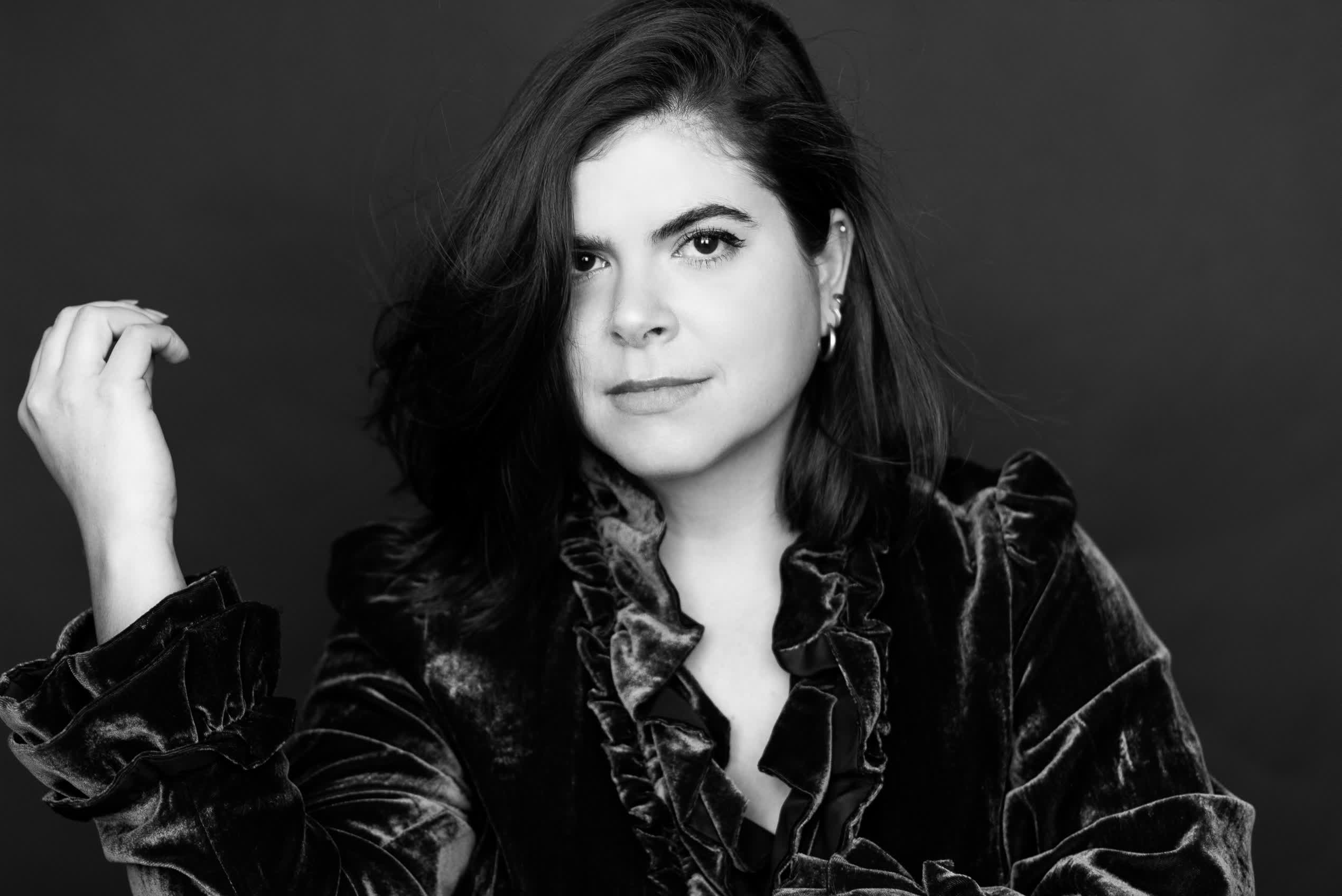 actor Gabriela Milo large photo