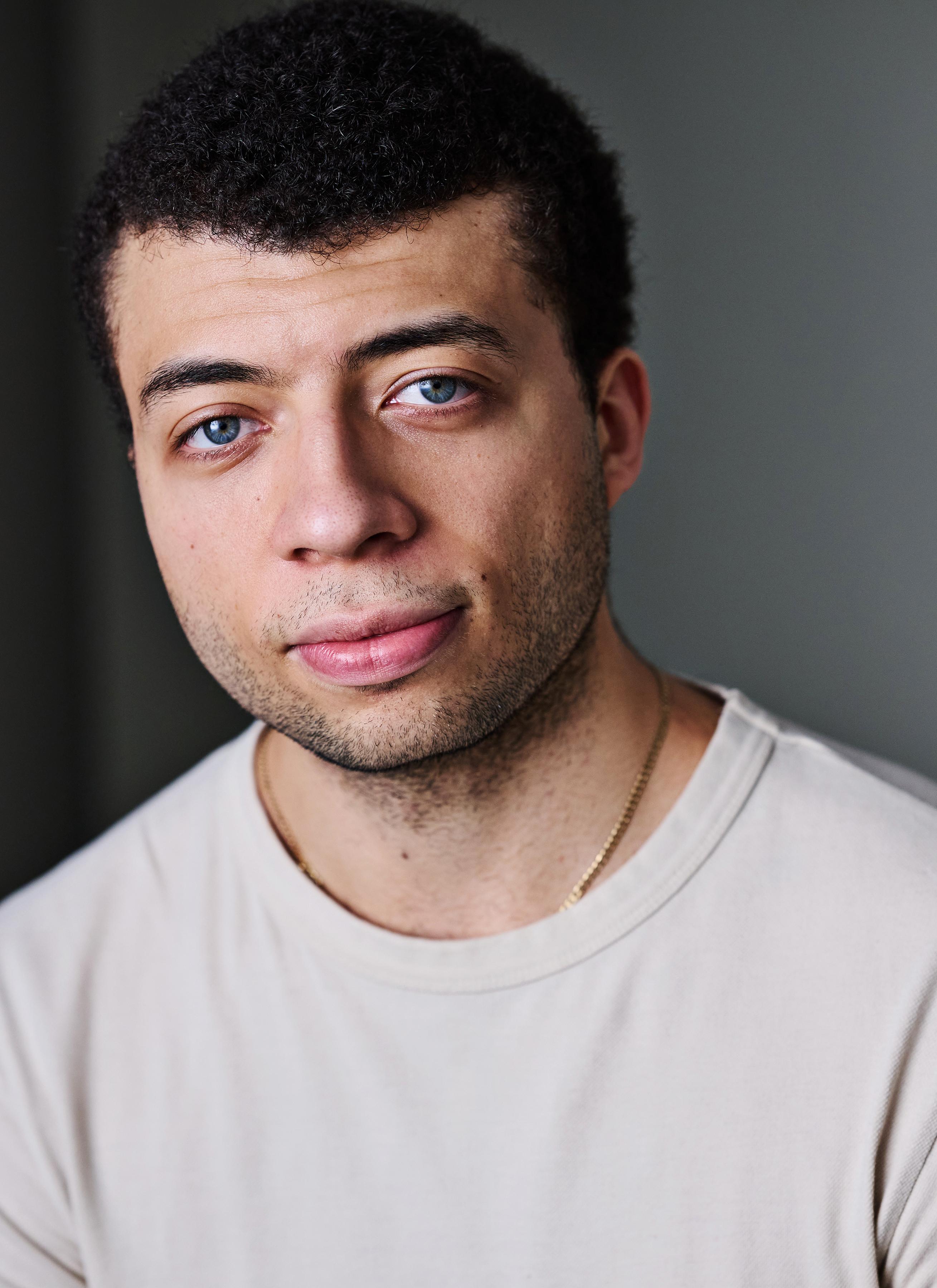 actor Joshua Griffin large photo