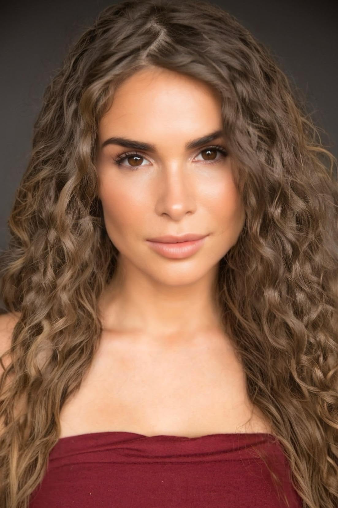 actor Monia Ayachi large photo