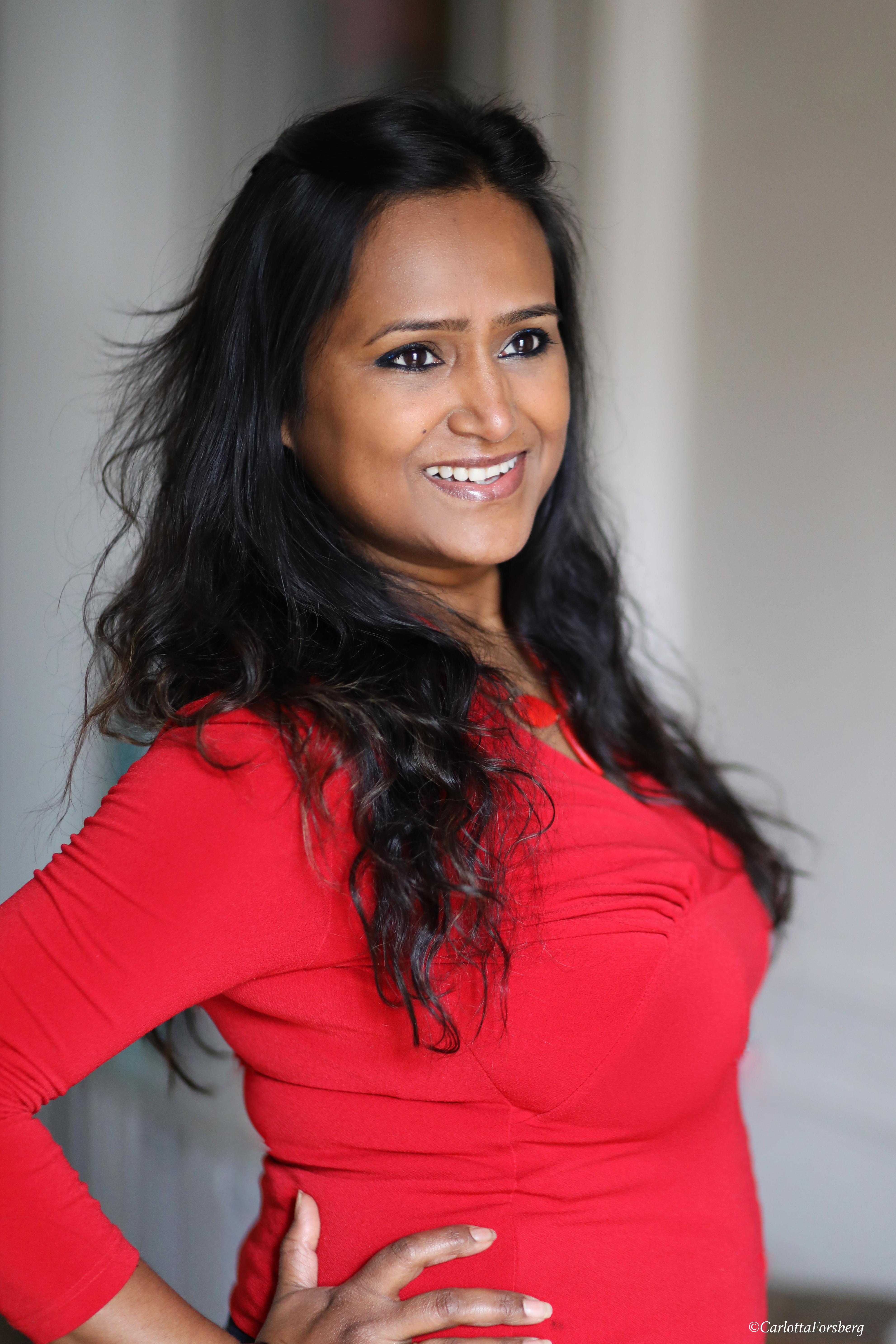 actor Tulika Dubois large photo