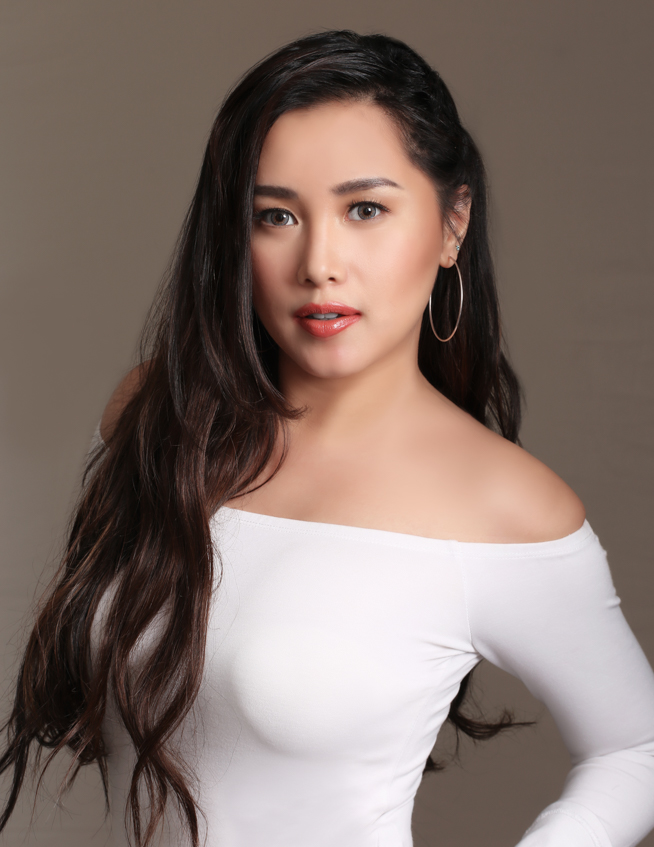 actor Kara Mitzki large photo