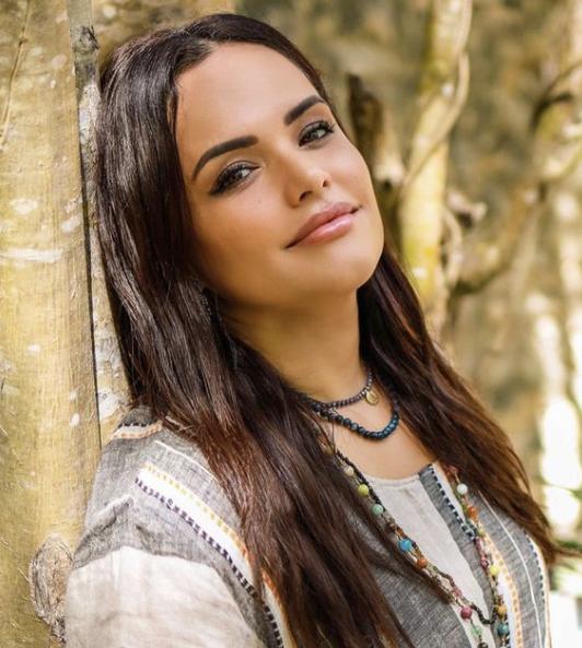 actor Lucy Chaparro large photo