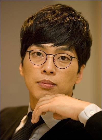 actor Hee-seok Yun large photo