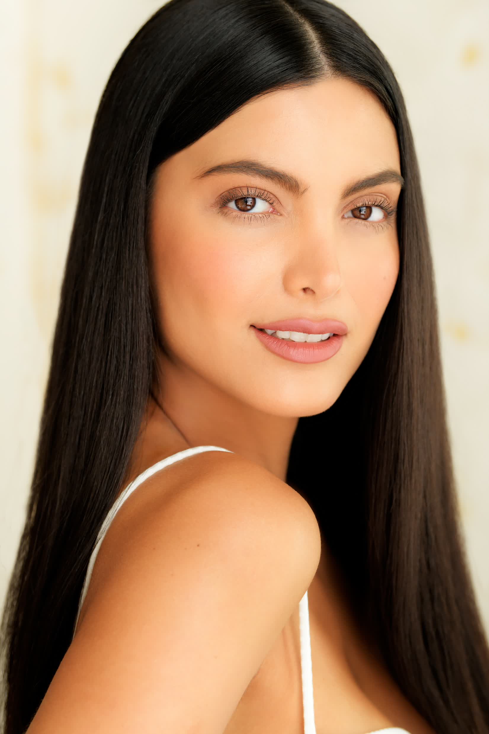 actor Marielena Davila large photo