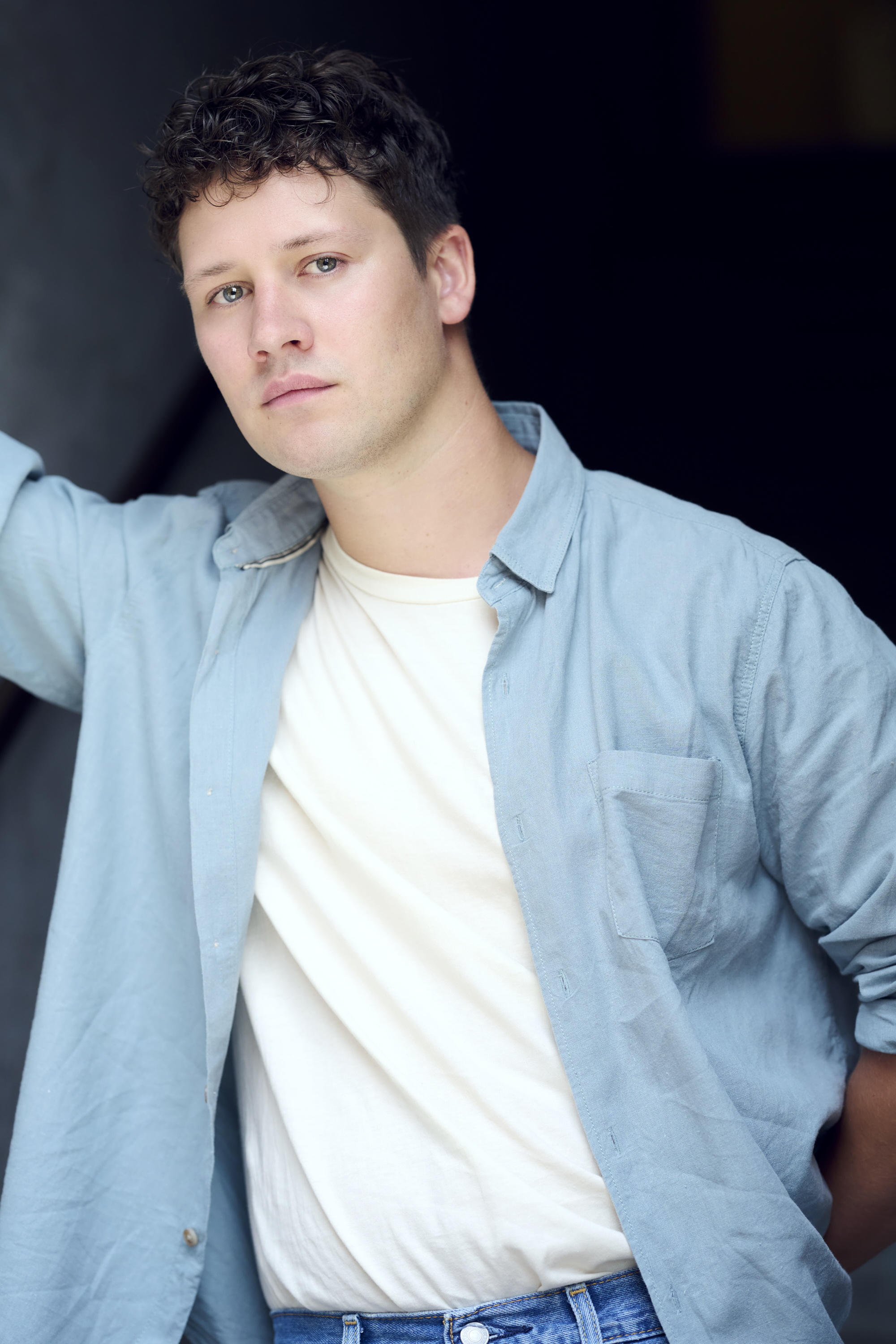 actor Rowan Hills large photo