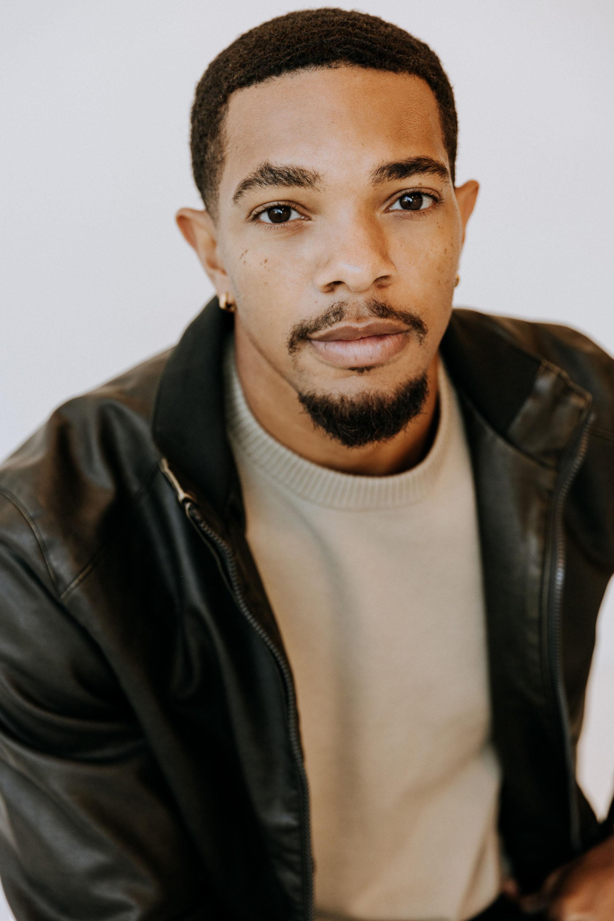 actor Xavier Mills large photo