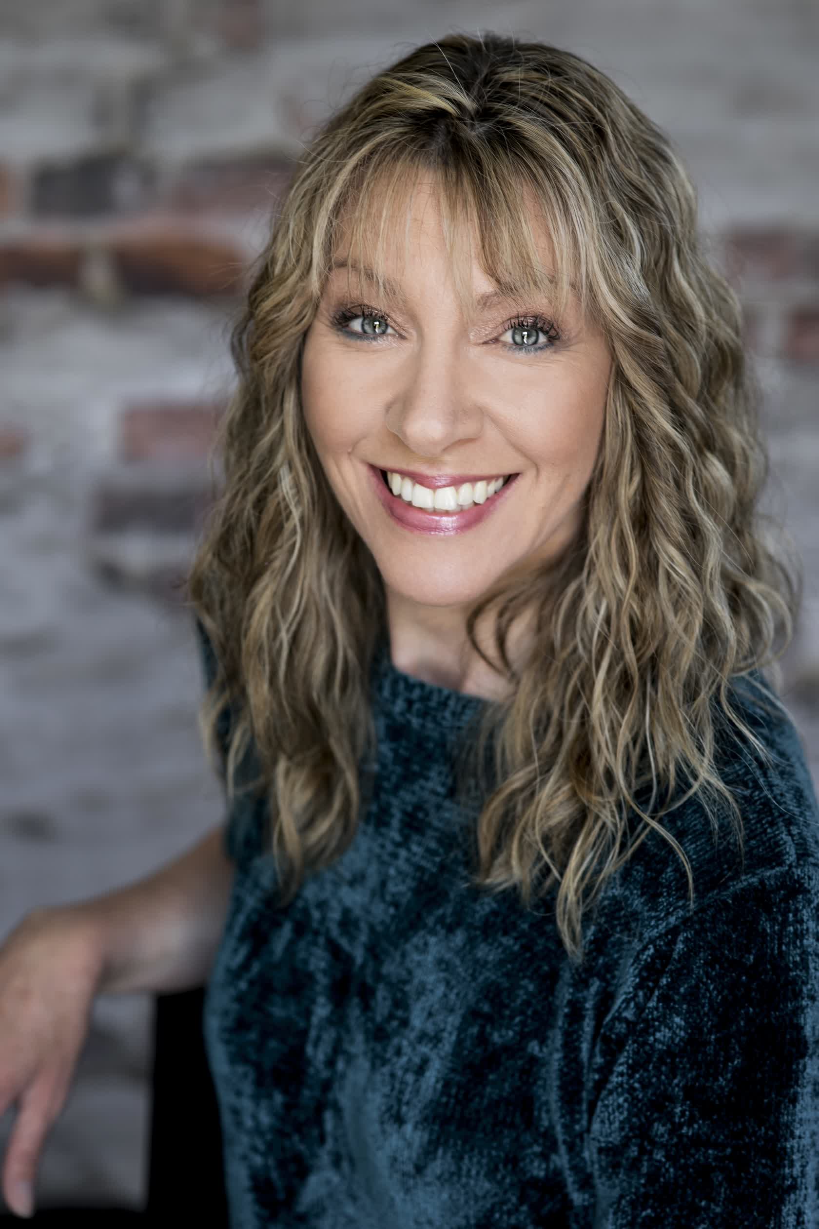 actor April Phillips large photo