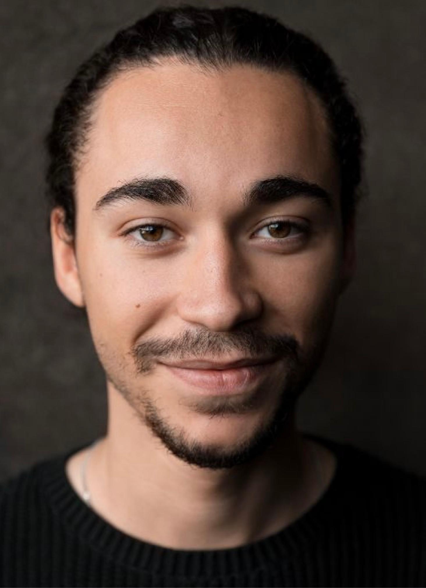 actor Liam Donnelly large photo