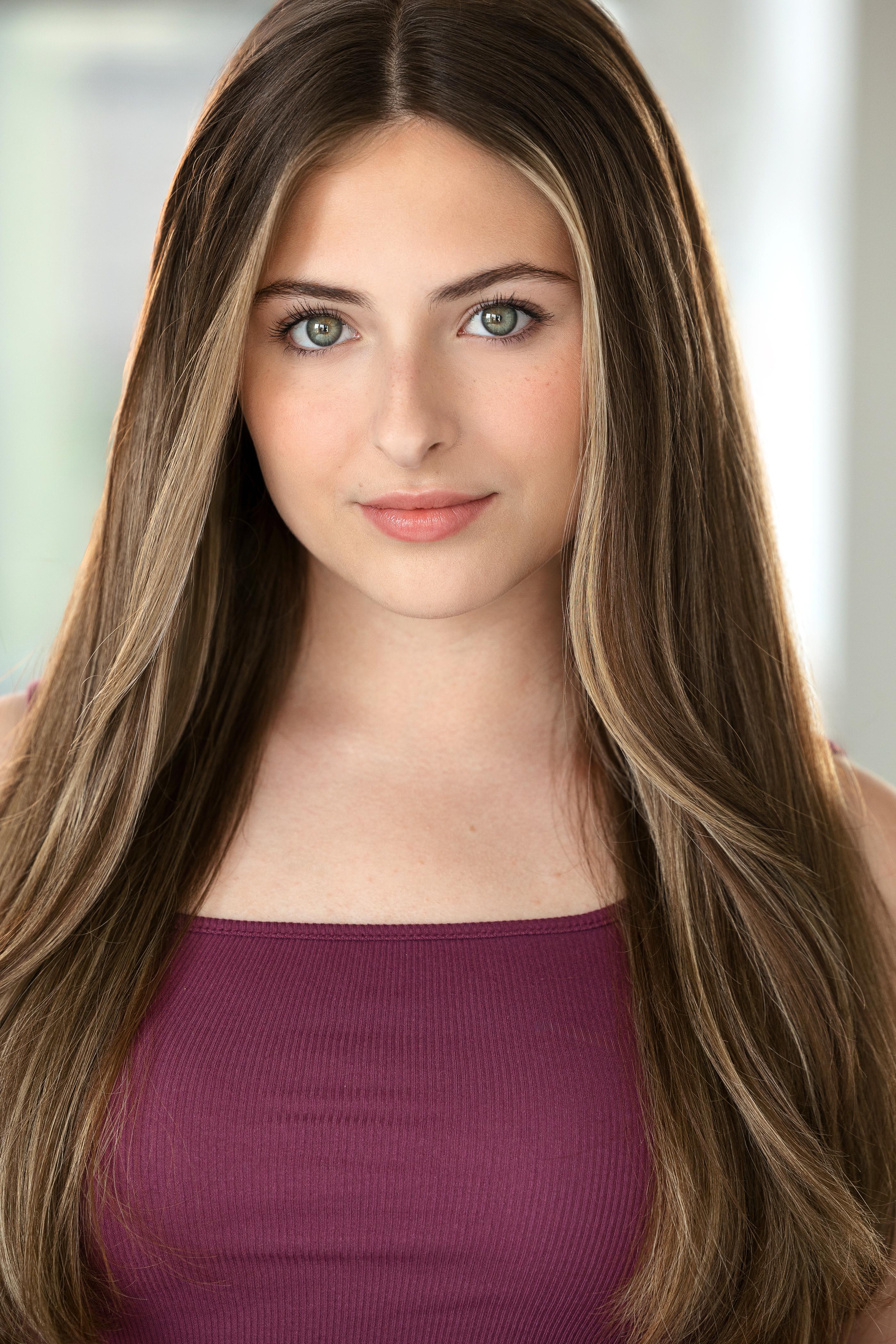 actor Sofia Sorano Xavier large photo