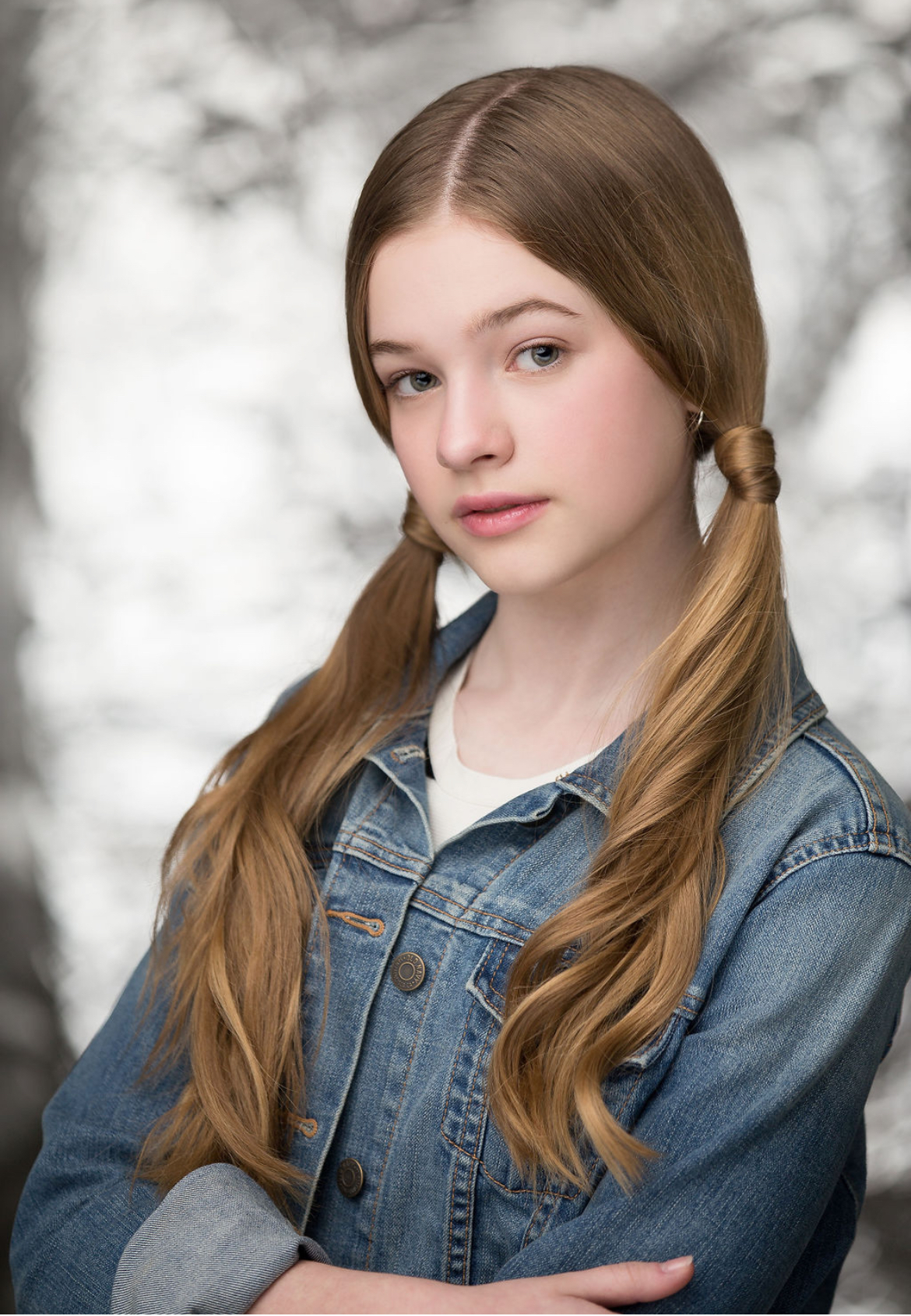 actor Elle Ramsay large photo