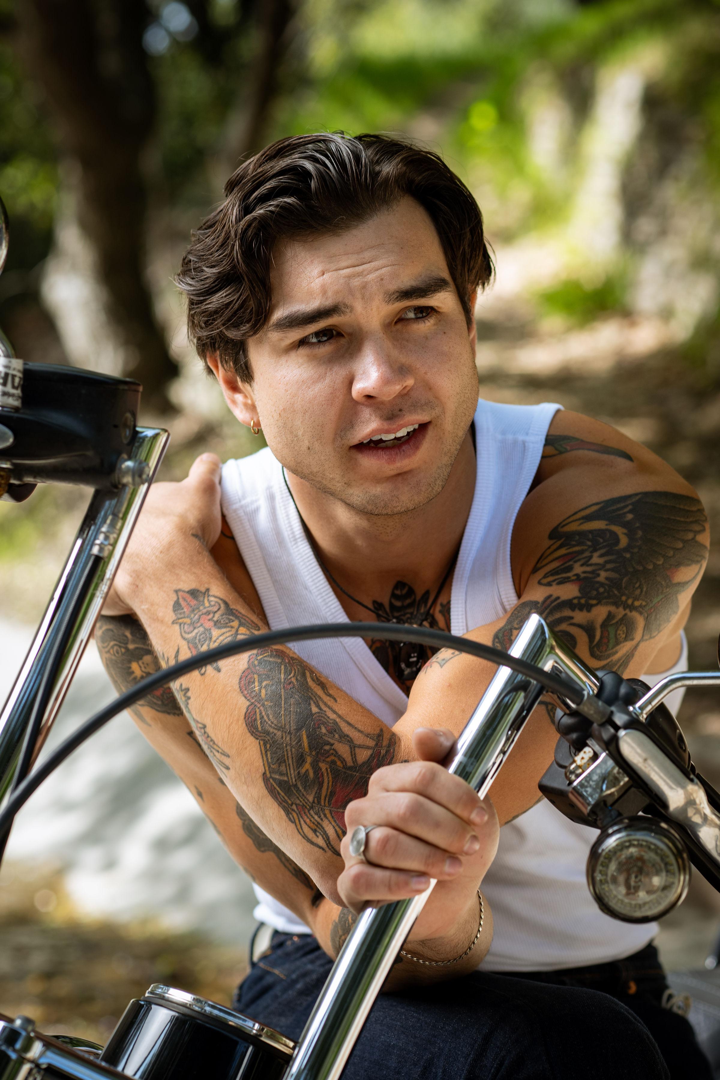 actor Garret Ryan large photo